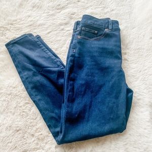 EXPRESS - SZ 2 - Curvy High Waisted Dark Skinny Jeans